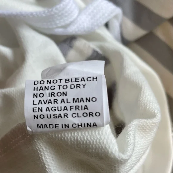 Sweater. - Picture 5 of 8